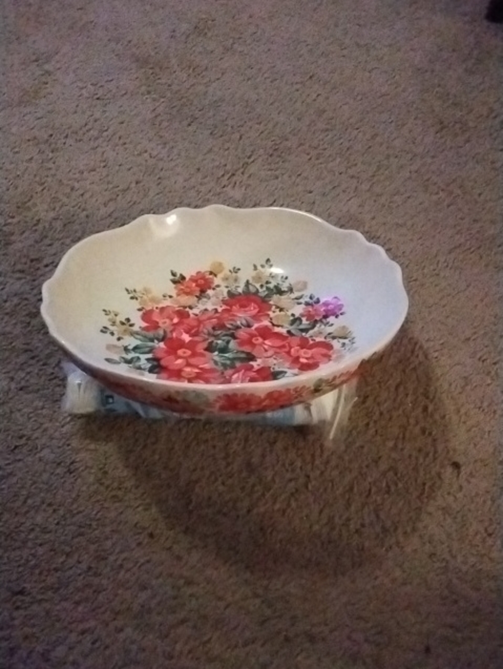 Pioneer Woman Large Floral Scalloped Serving Bowl  White with Red & Pink Flowers